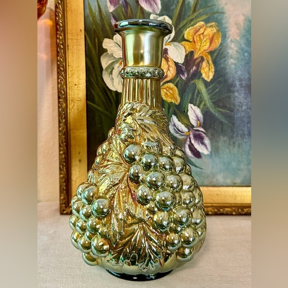 Vintage Imperial Glass Co. Green Carnival Glass Grape Decanter - Picture 6 of 8